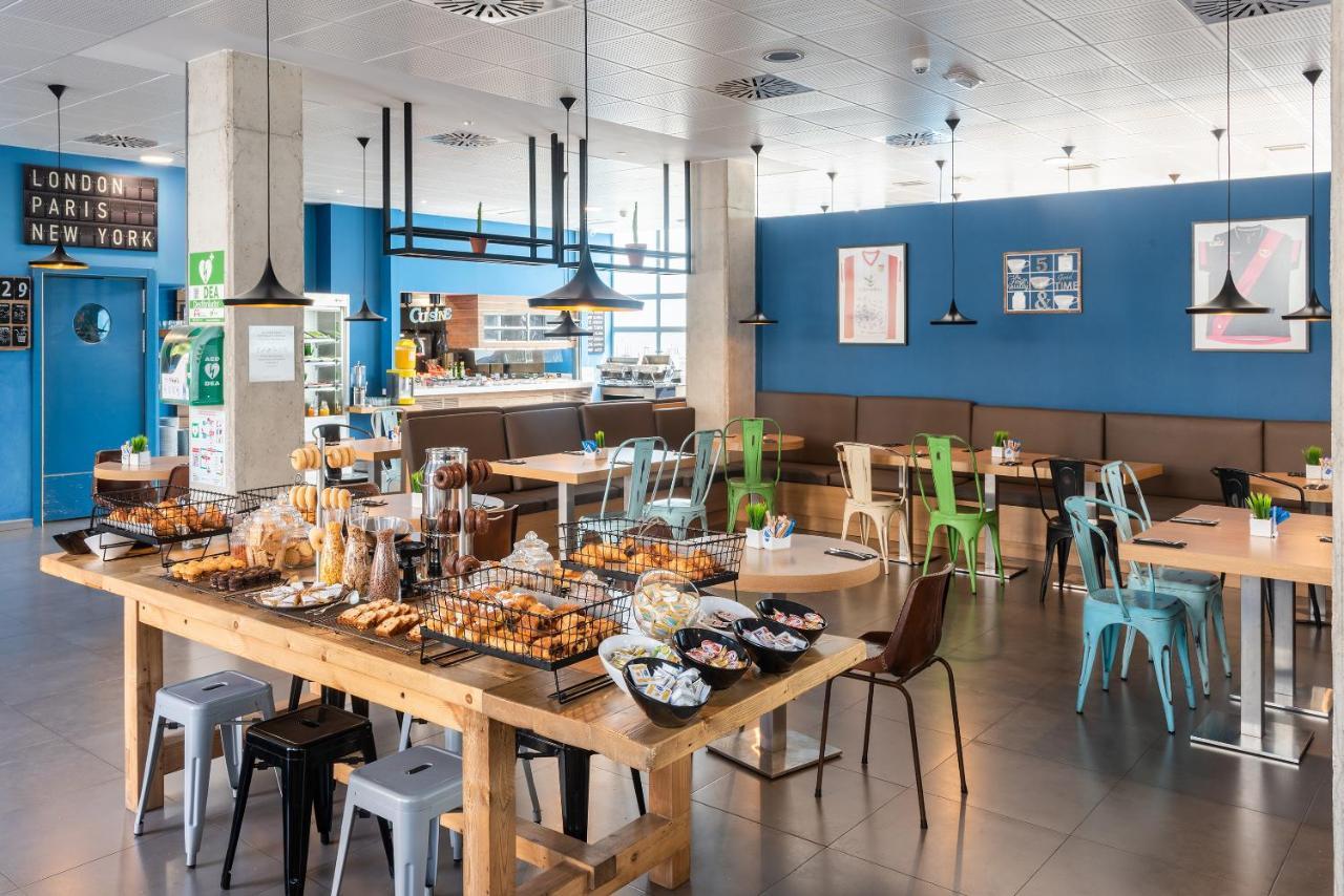 Madrid Airport Suites, Affiliated By Melia Zewnętrze zdjęcie