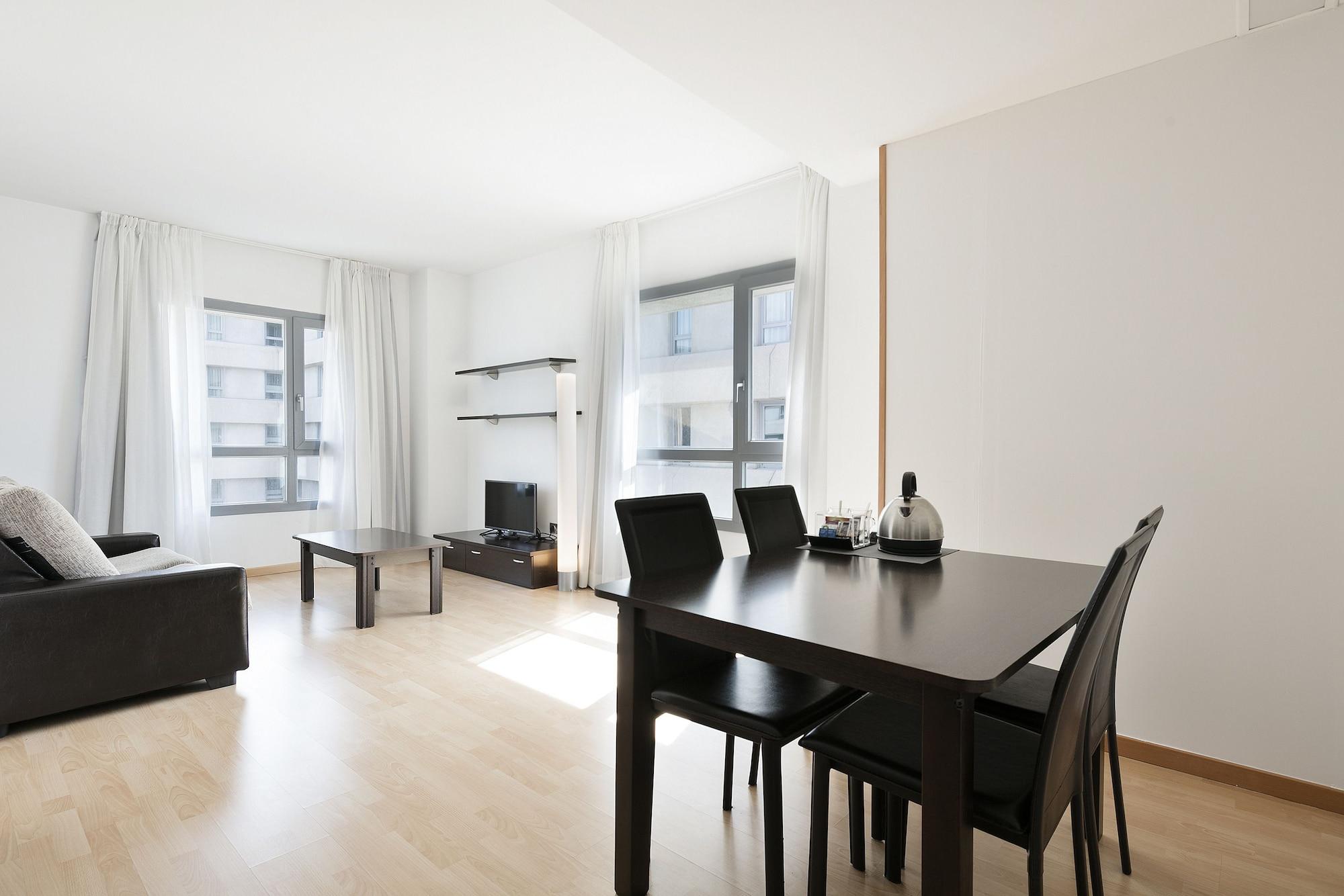 Madrid Airport Suites, Affiliated By Melia Zewnętrze zdjęcie