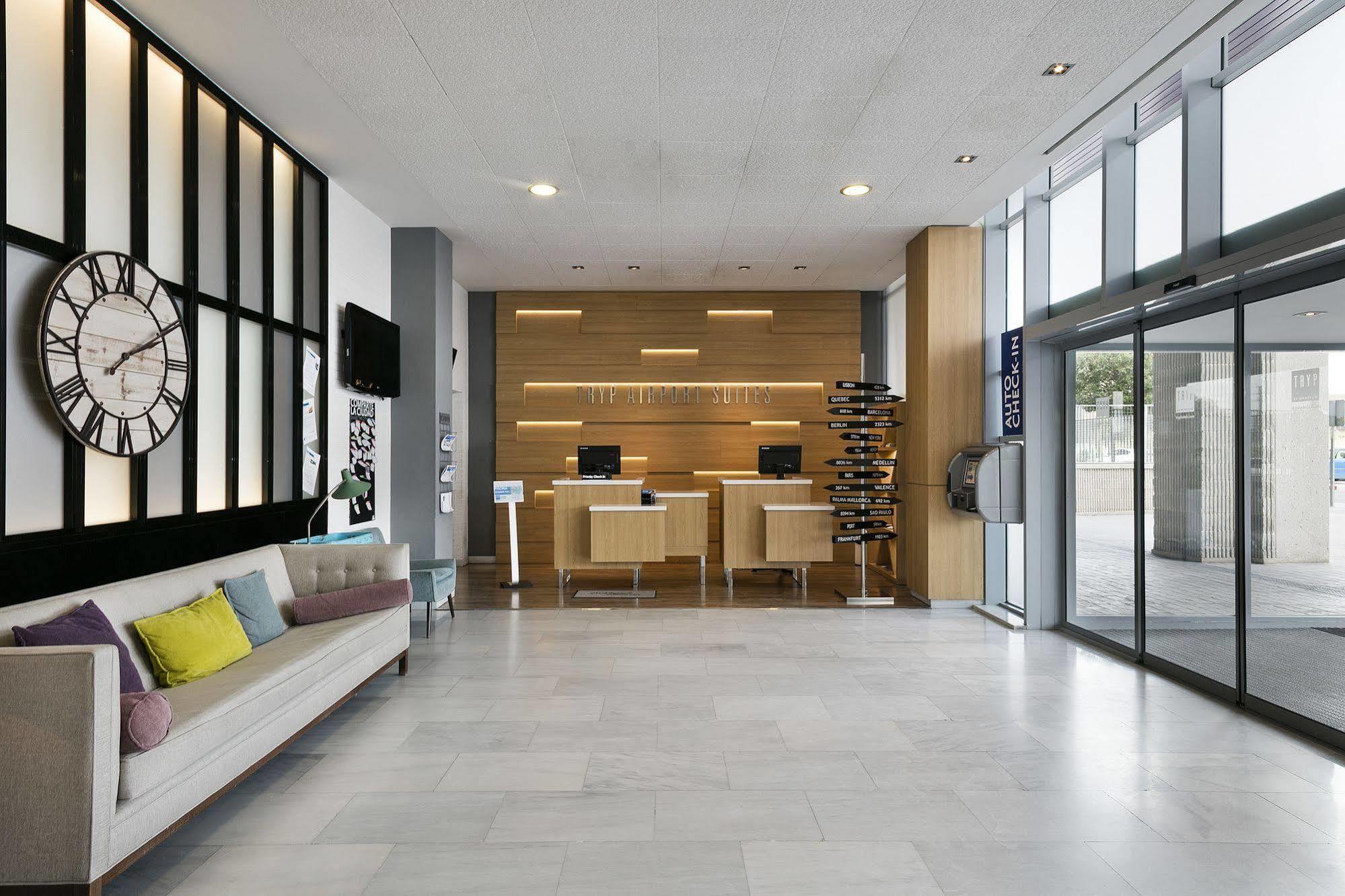 Madrid Airport Suites, Affiliated By Melia Zewnętrze zdjęcie