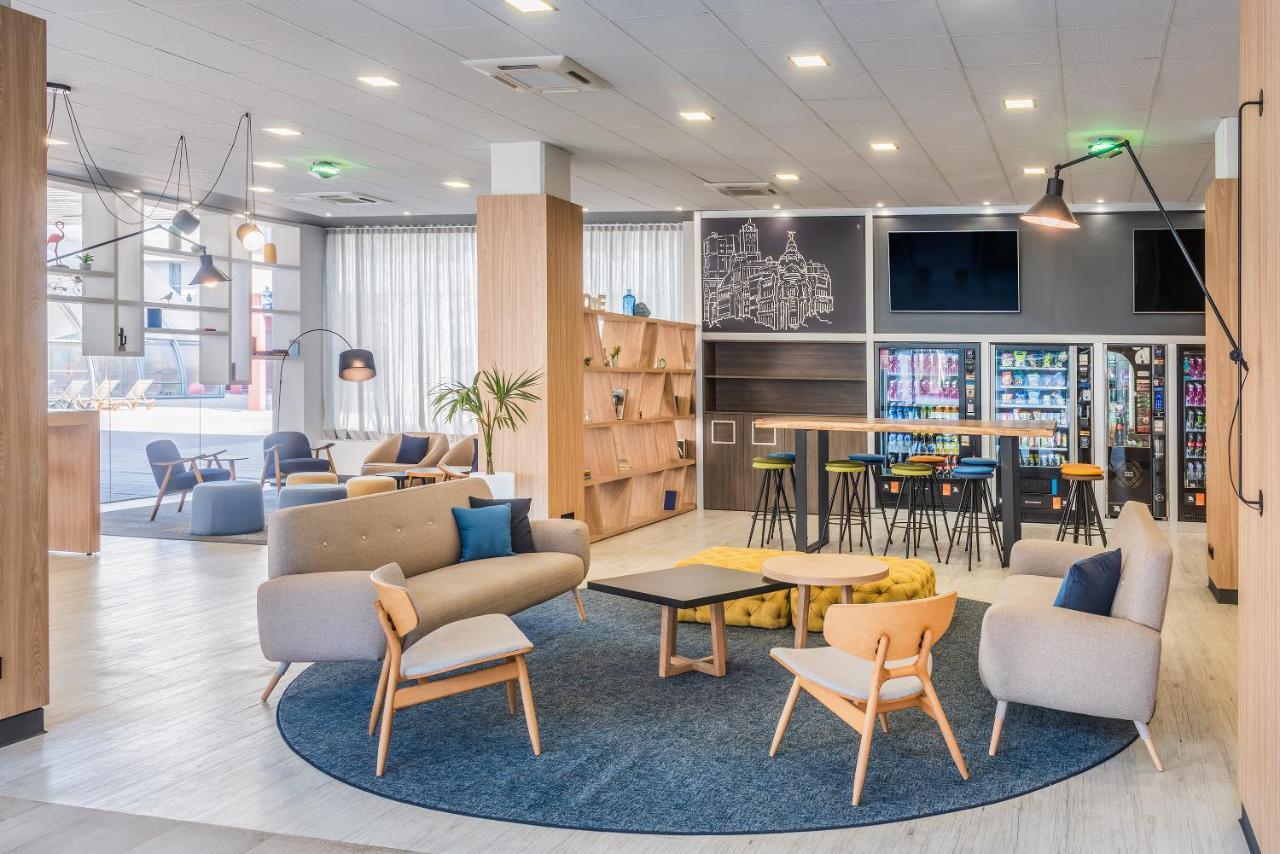 Madrid Airport Suites, Affiliated By Melia Zewnętrze zdjęcie