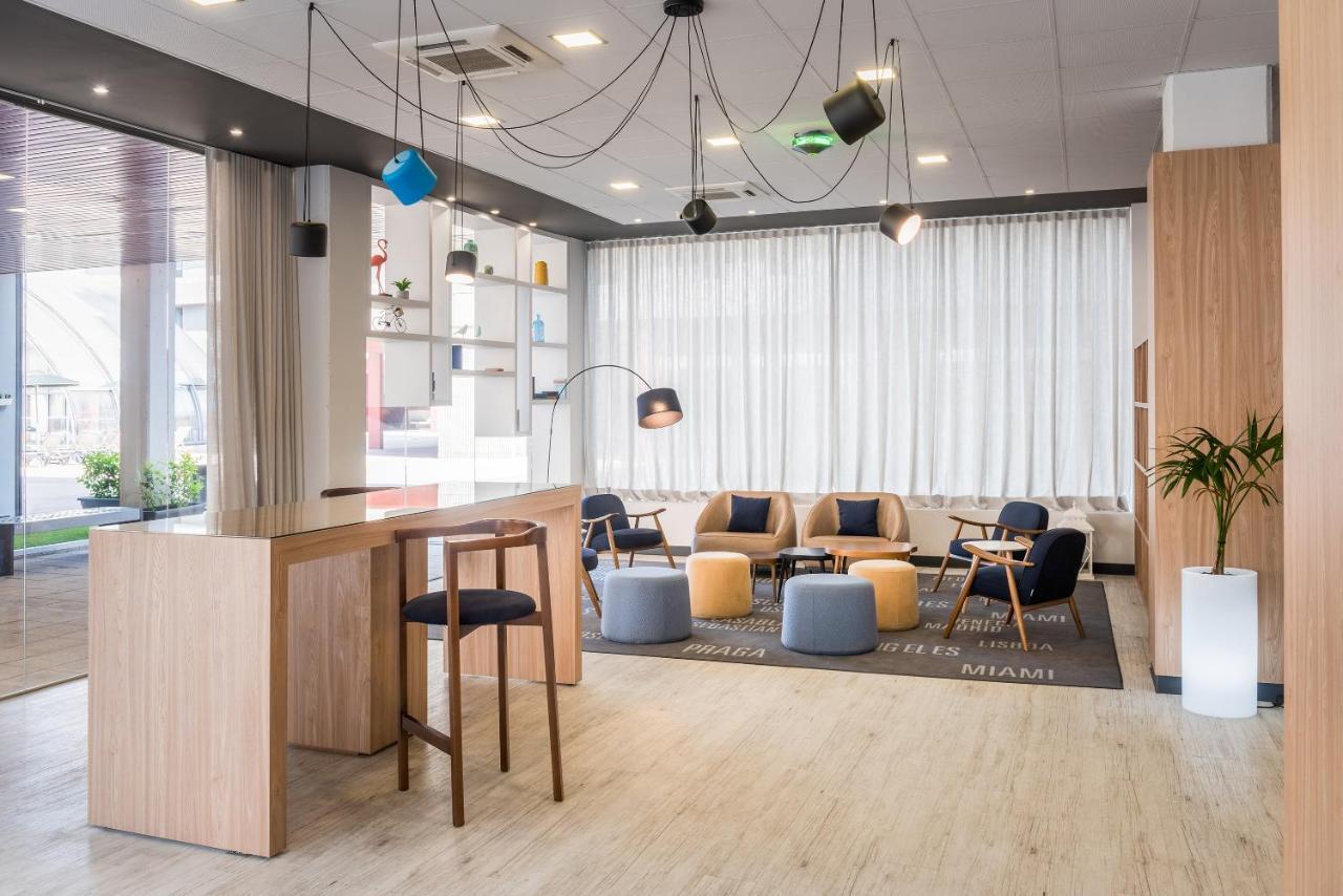 Madrid Airport Suites, Affiliated By Melia Zewnętrze zdjęcie